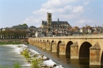 Ars, Nevers - miejsca kultu świętych Francji